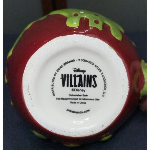 DISNEY Villains Snow White Just Dipped Poison Apple Ceramic Coffee Cup Mug 14oz - Picture 5 of 5